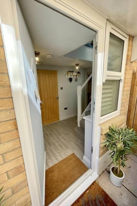 Villa Bournecoast: Beautiful Two Bed Coach House-Hb5458 Bournemouth Esterno foto